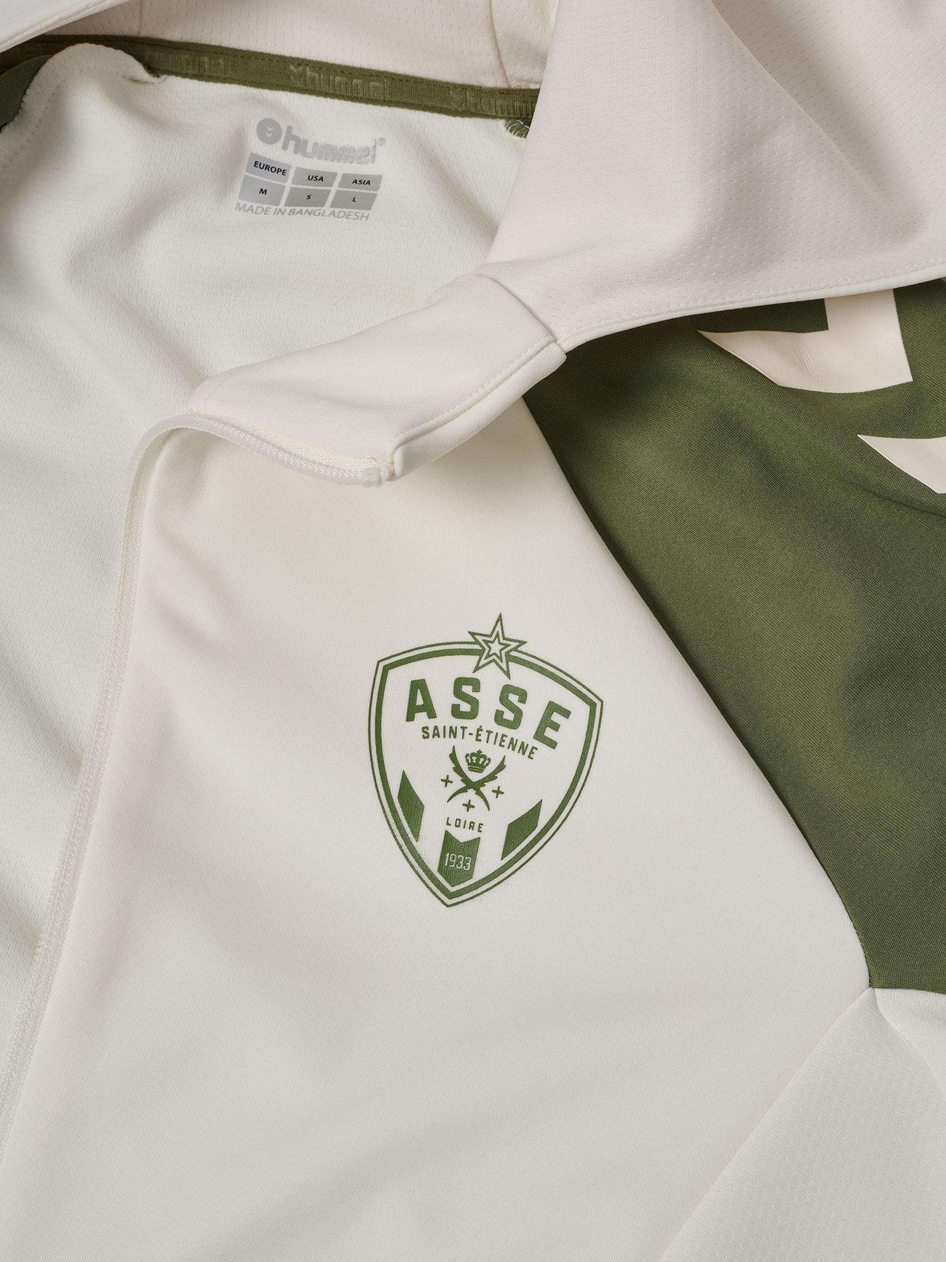 Veste zippée présentation crème 2025-2026